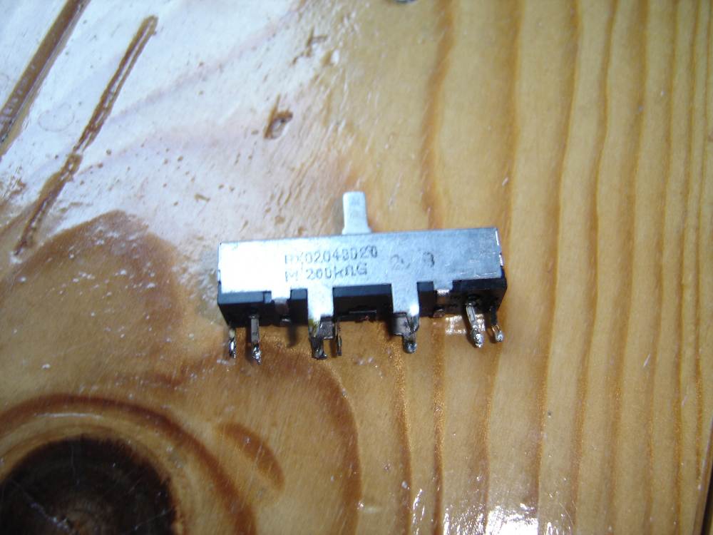 POTENTIOMETRE M200KG RX02040020 PM 420 MARANTZ