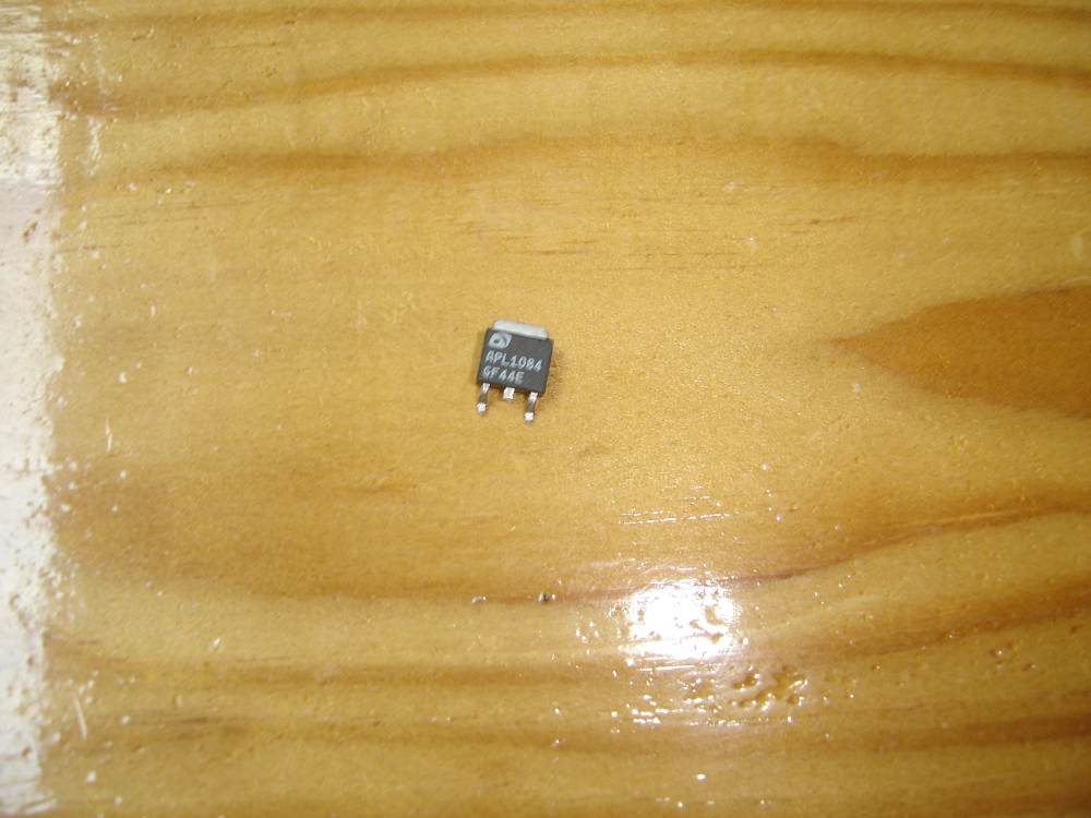 TRANSISTOR APL1084