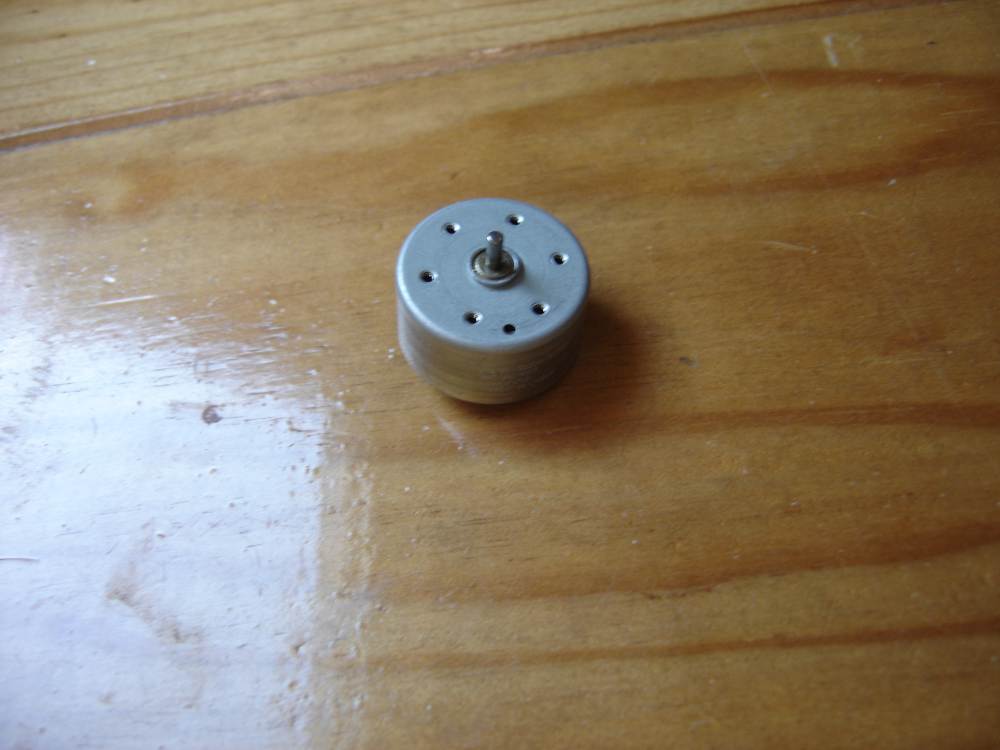 MOTEUR RF-300EH-1D390 5.9 V DC