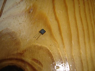 TRANSISTOR TO-92